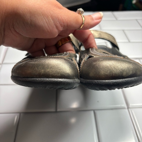 Naot Rongo Mary Jane Koru Brass Lthr/Pewter Lthr metallic‎ women’s size 8 or 39 - Picture 5 of 14